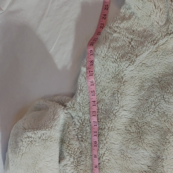 Lake Matley Hooded Coat - Picture 10 of 11